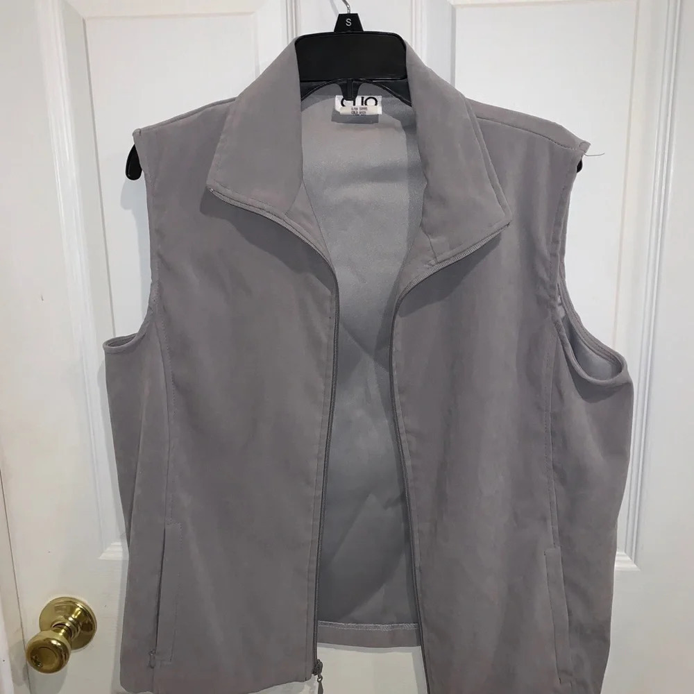 Clio women’s vest /velvety gray sz lg/